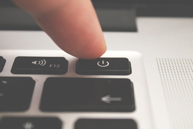The Complete Guide to Google Analytics: Tracking and Analysis