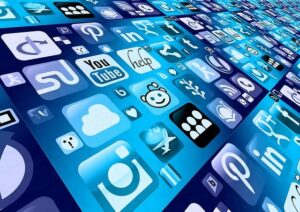 How to Create an Effective Social Media Strategy: Steps and Examples