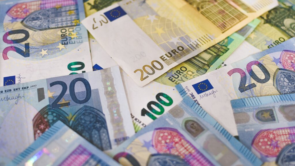 Exploring the World of Personal Finance: Building Wealth and Financial Independence