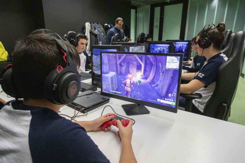 The World of Competitive Gaming: E-Sports, Strategy, and Skill