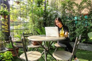 Digital nomad jobs you can start right now