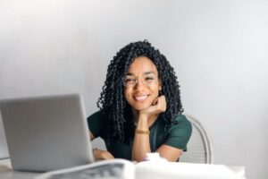 Top Freelance Jobs You Can Do with AI Assistance