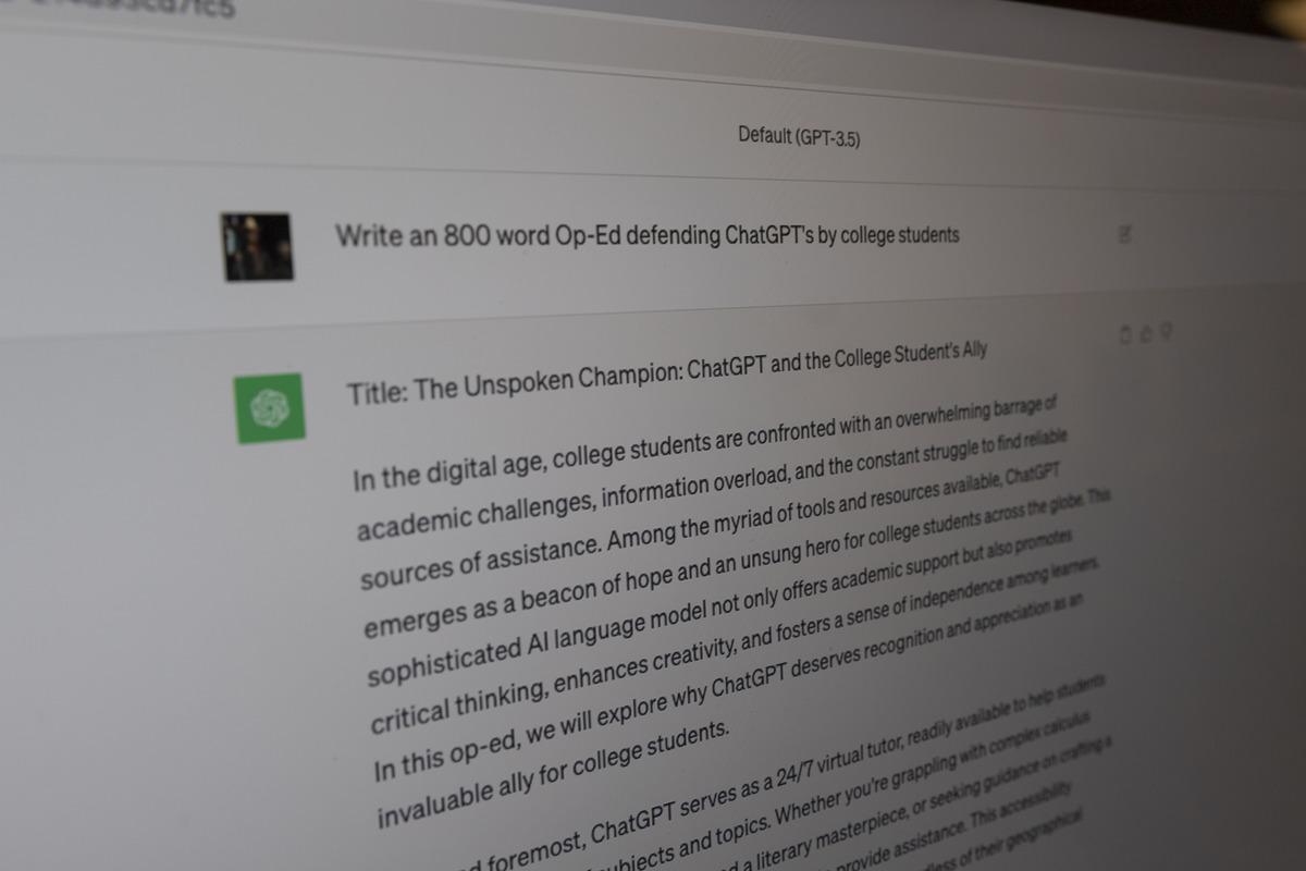 Crafting Engaging Headlines and Summaries with AI Assistance