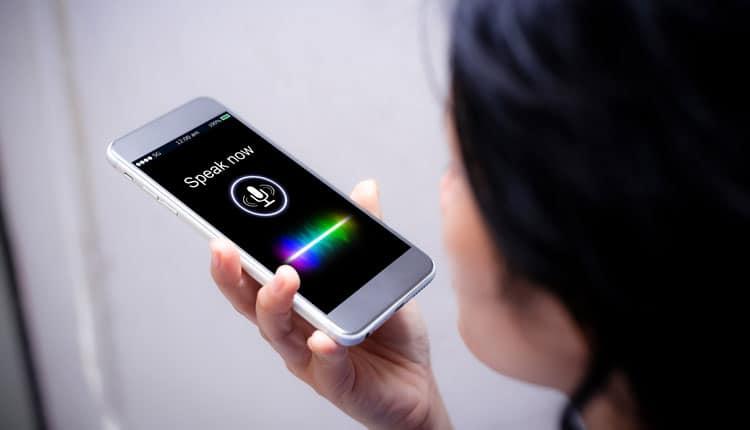 Integrating Voice Search Optimization with AI to Capture Emerging Traffic Sources