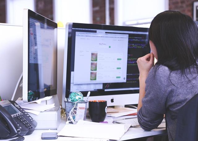 Streamlining Social Media Management Using AI Scheduling Platforms