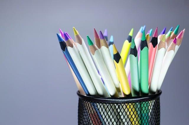 Best AI Tools for Artists Who Want to Sell Digital Prints on Etsy