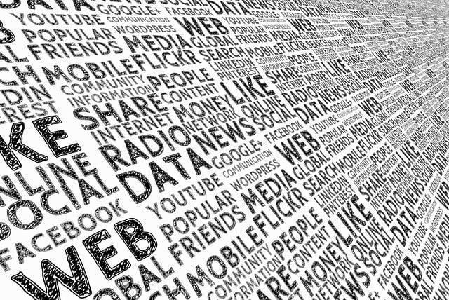 Leveraging AI Content Generators for Efficient Social Media Planning