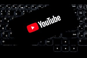 How YouTube Creators Use AI to Turn Comments Into Viral Video Topics