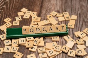 AI Tools That Help Podcasters Write Episode Summaries in Minutes