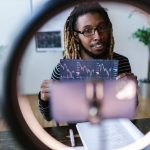 How Bloggers Use AI to Analyze Competitor Content in Minutes