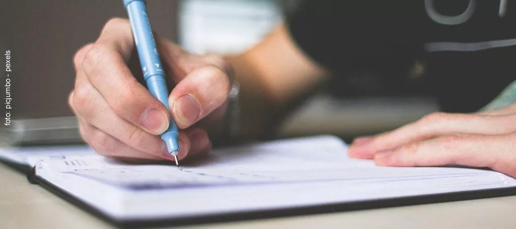 How to Write Product Descriptions Using AI